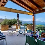 Vila Vista Mare E Piscina Privata Ad *