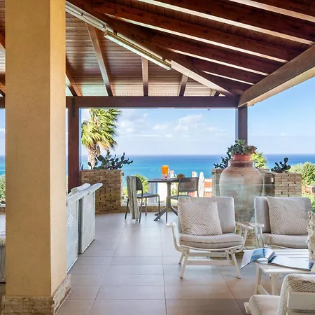 Vista Mare E Piscina Privata Ad