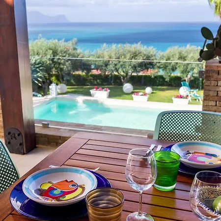 Vista Mare E Piscina Privata Ad