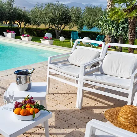Vista Mare E Piscina Privata Ad Villa Alcamo